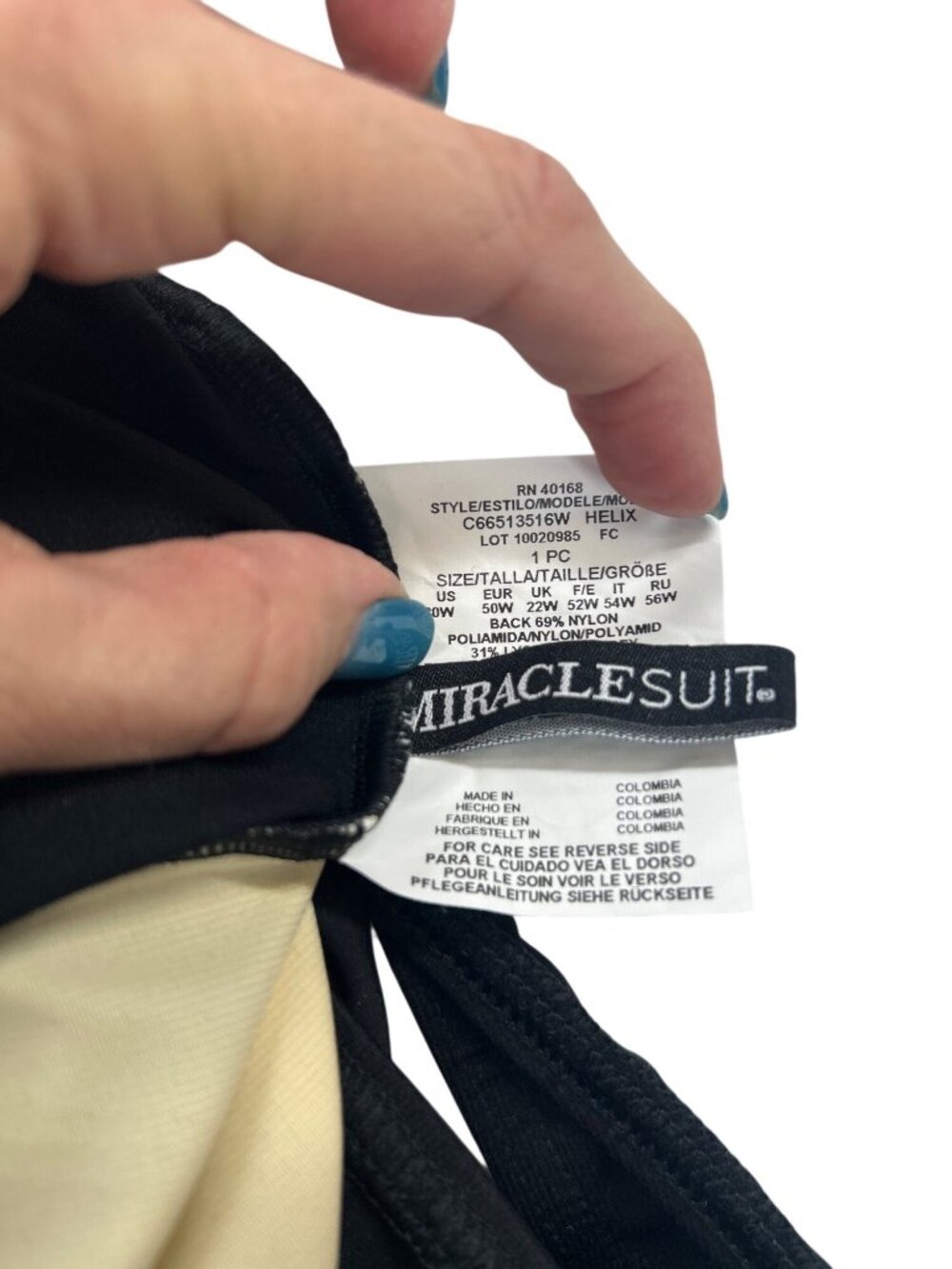 Miraclesuit Black White Colorblock One Piece Swimsuit Tummy Control  20W NWT - Picture 12 of 16